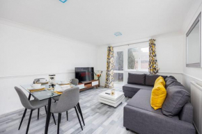 Lovely 2 Bed House in Grays.